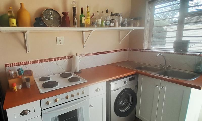 To Let 1 Bedroom Property for Rent in Newlands Western Cape